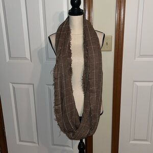 Women’s Tan Infinity Scarf